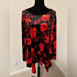 Women’s Khaliah Red & Black Floral Velvet Top